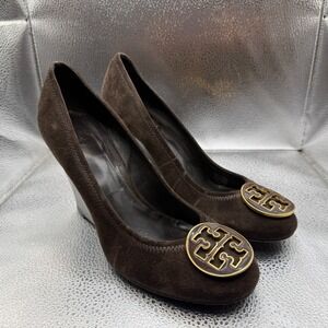 Size 8.5 Tory Burch Sally Brown Womens Gold Medallion Suede Leather Wedge Heels